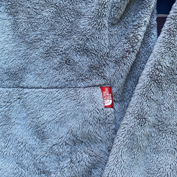 North Face quarter zip - Picture 2 of 6